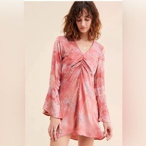 NWOT FREE PEOPLE RAYS FOR DAYS DANIELLE  RUCHED BELL SLEEVE MINI  DRESS XSMALL